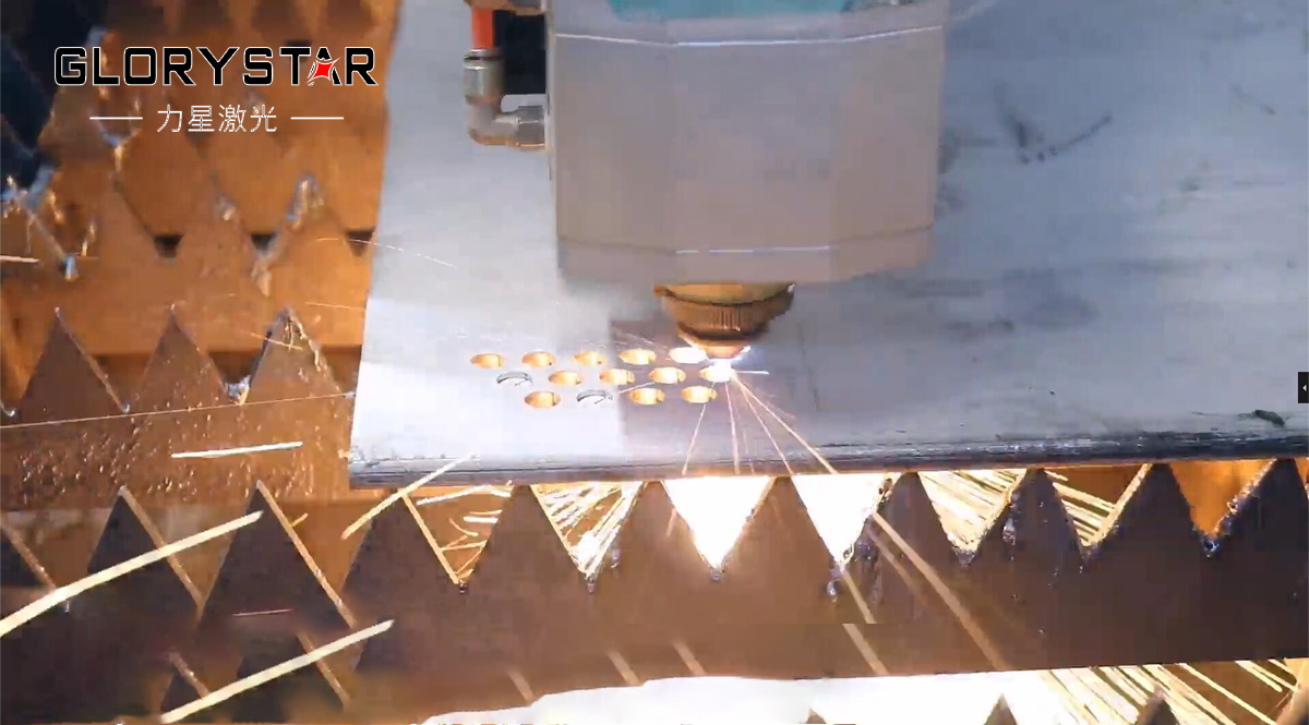 激光切割機(jī)切割圓點(diǎn)需要注意什么？